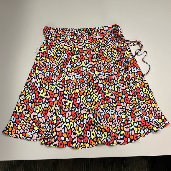 NWT Summersalt The Silky Luxe Short Beach to Brunch Wrap Skirt Size Large - Picture 3 of 6